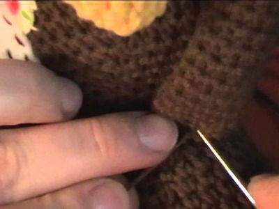 Amatérské sešívání háčkovaných hraček. How to join pieces of amigurumi