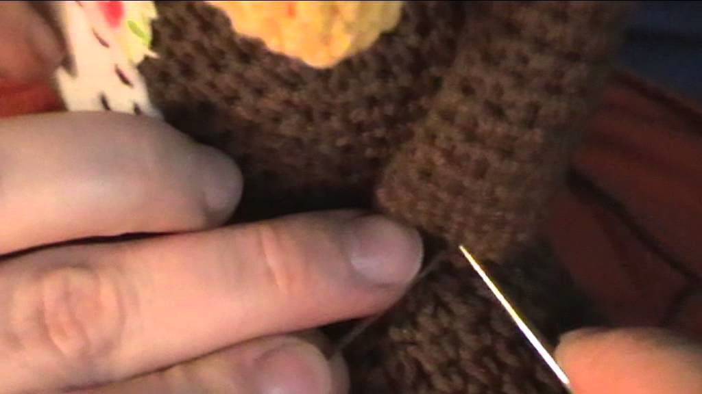 Amatérské sešívání háčkovaných hraček. How to join pieces of amigurumi