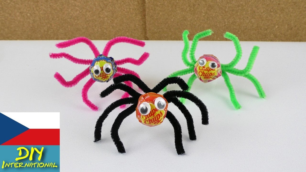 Pavouci z lízátek - dekorace nebo nápad na dárek pro děti