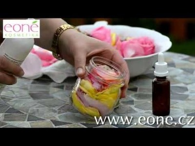 Jak vyrobit domácí růžový olej?