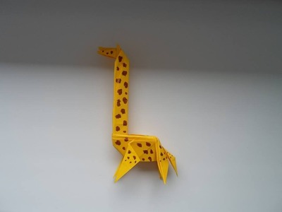 Origami giraffe (Ladislav Kaňka)