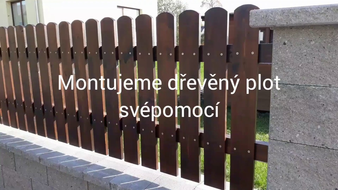 Dřevěný plot svépomocí - montujeme sami mezi betonové sloupky