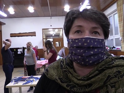 VACENOVICE-Iniciátorka šití roušek a starostka JANA BAČÍKOVÁ děkuje a zítra jdou opět dotoho