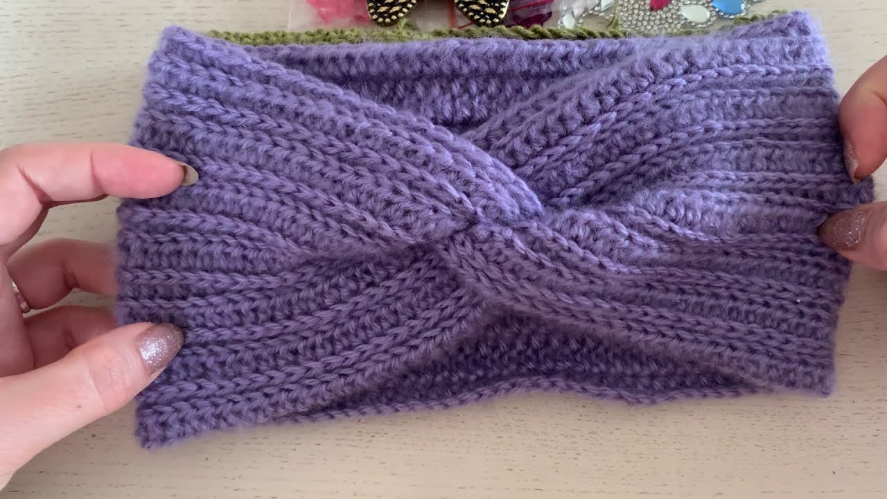 Uzlová háčkovaná čelenka. crochet headband pattern