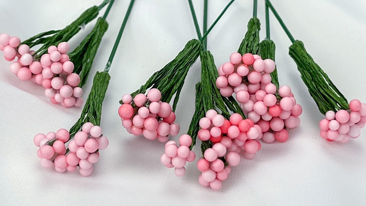 МК Декоративные ветки с ягодами из гофрированной бумаги и пенопластовых шаров